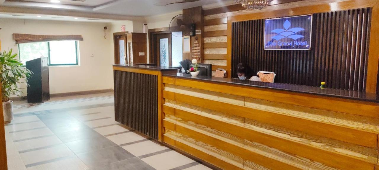 Hotel Мултан Екстериор снимка