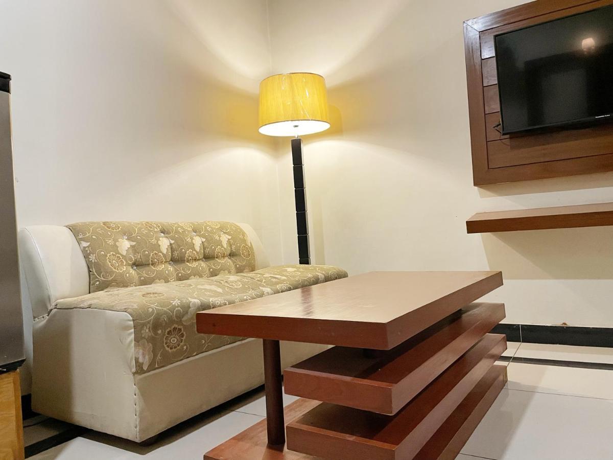 Hotel Мултан Екстериор снимка