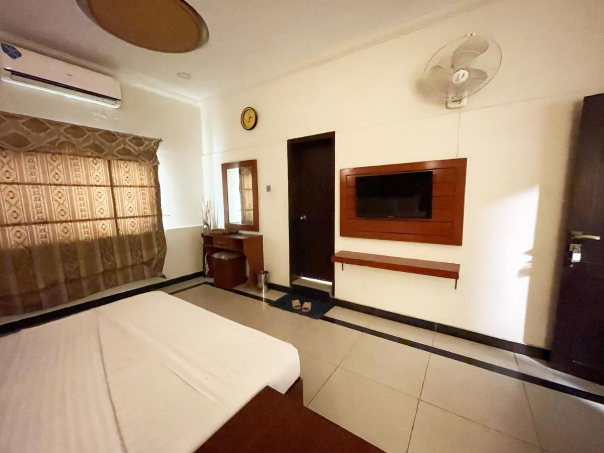 Hotel Мултан Екстериор снимка