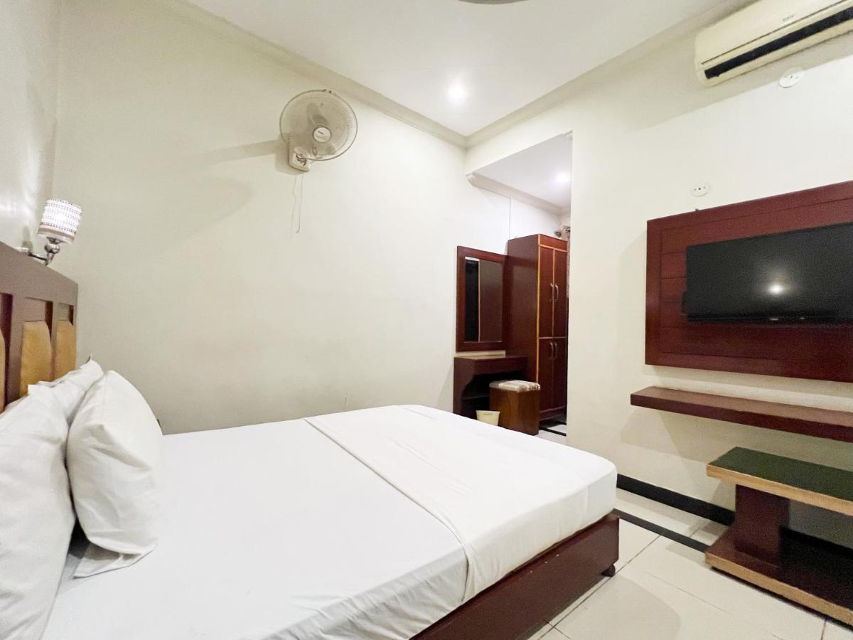 Hotel Мултан Екстериор снимка