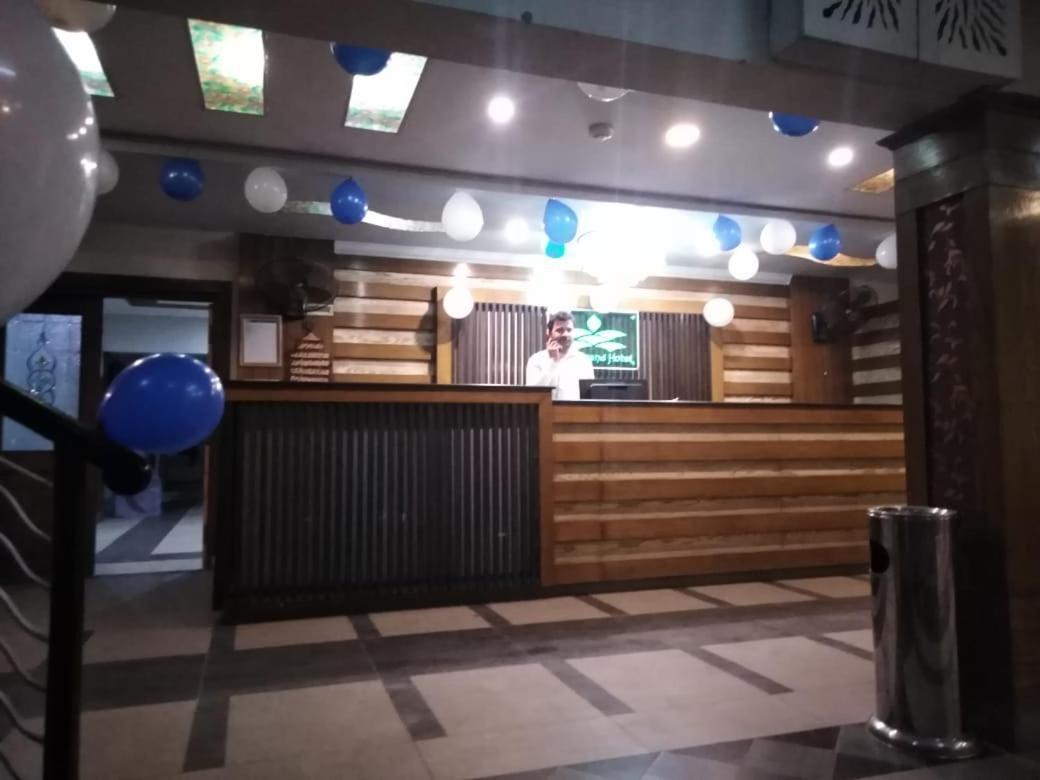 Hotel Мултан Екстериор снимка
