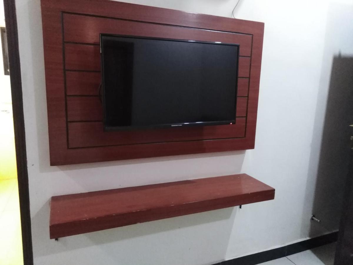 Hotel Мултан Екстериор снимка