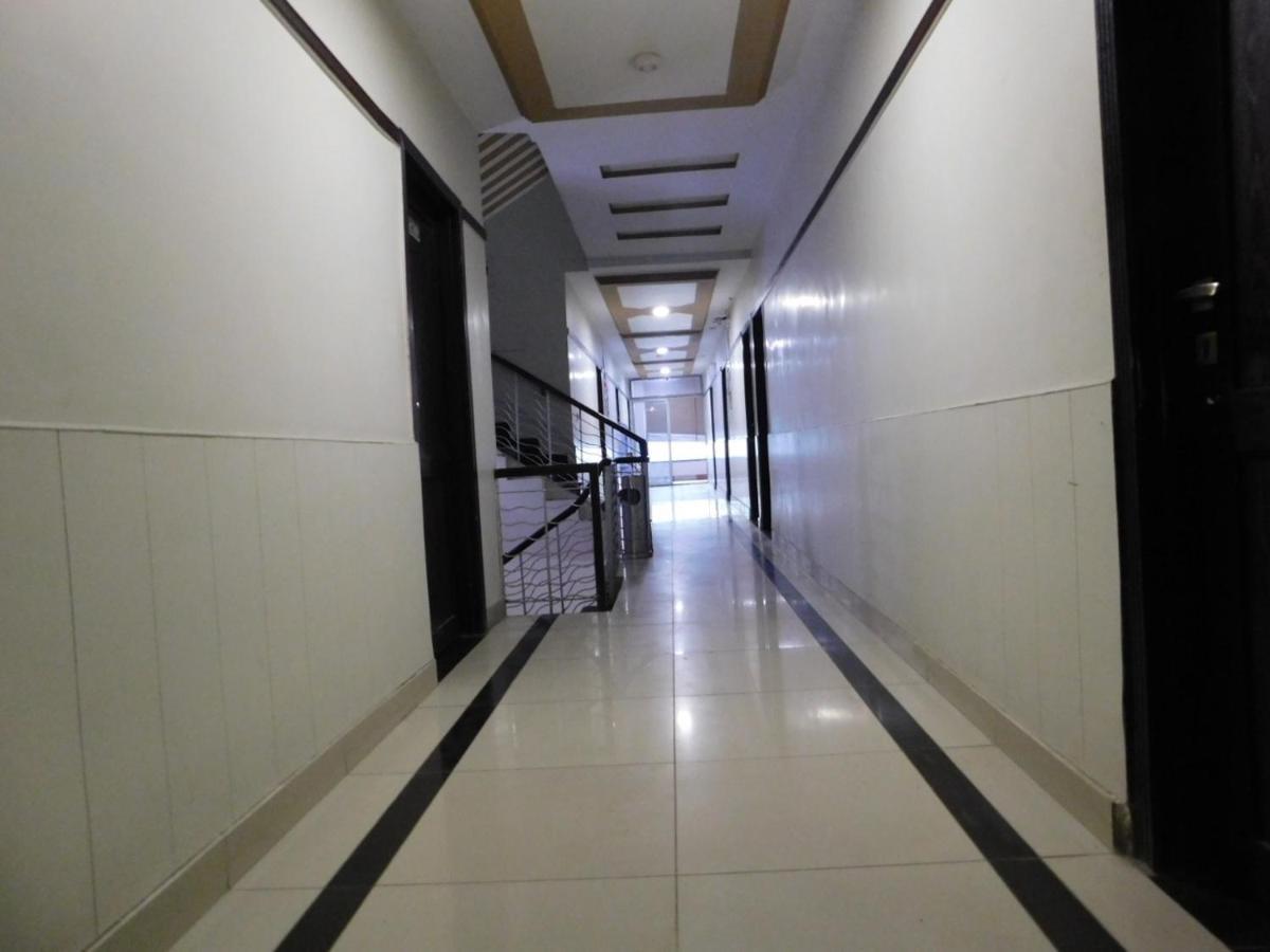 Hotel Мултан Екстериор снимка